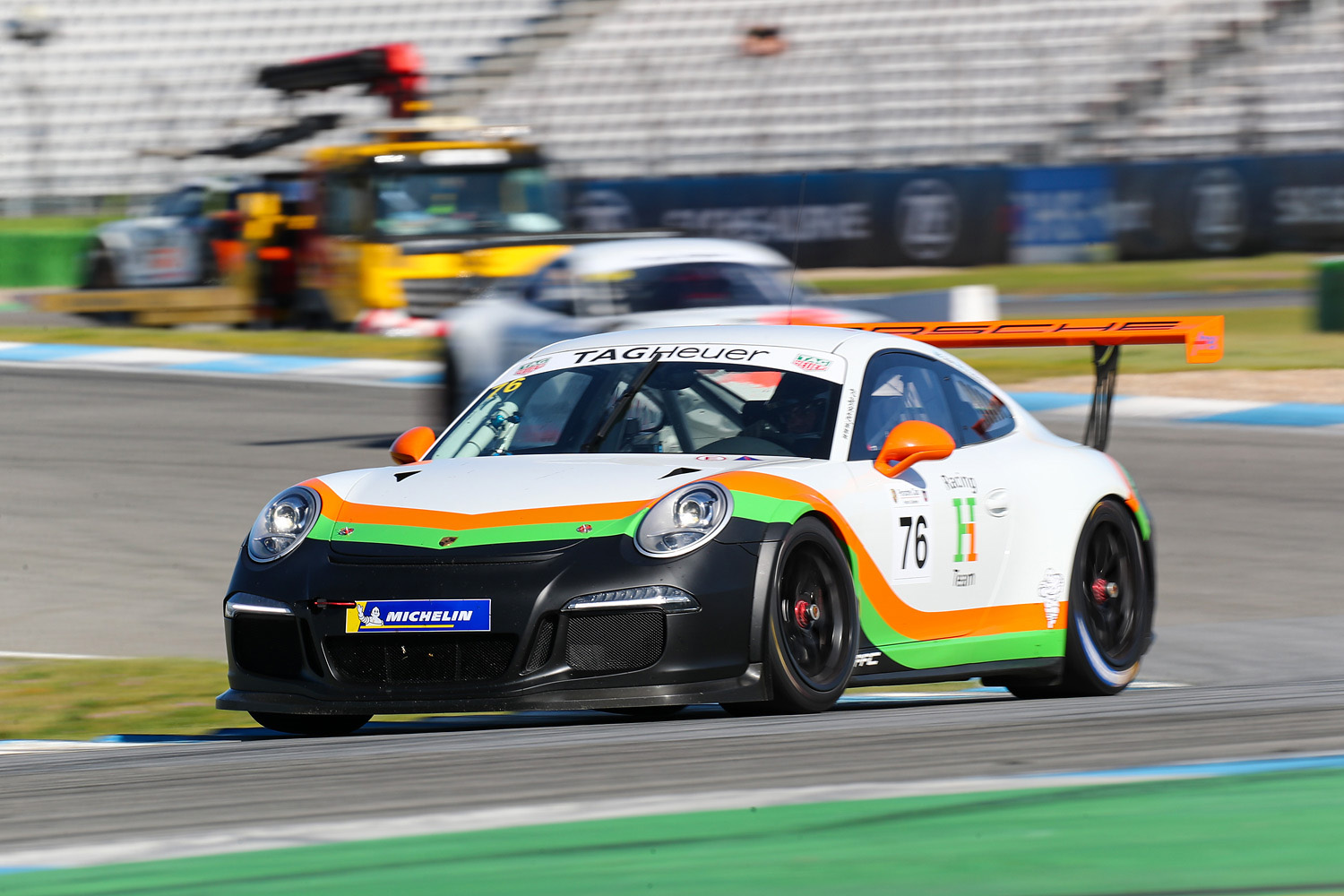 Eduard Heinz (991 GT3 Cup) hat ebenfalls noch gute Chancen auf den Titel.jpg