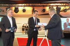 181124-Porsche-Siegesfeier-Weissach-1804-PcLife 039 18-Porsche-Siegesfeier-00390.jpg